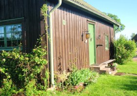Semesterhus/stuga "Gårdshuset", Österbymo, Östergötland